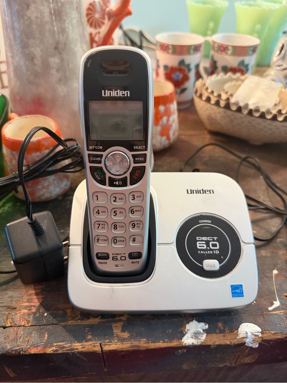 VTG Cordless Phone Handset and Base/AT&T phone w/answering system OLD SCHOOL